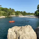 Les Loges Florales - à Proximité De La Rivière Réals
