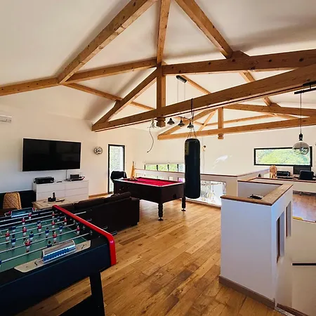Les Loges Florales - A Proximite De La Riviere Reals Ferienhaus