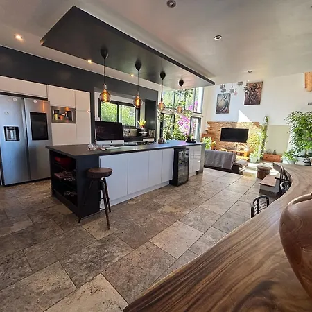 Les Loges Florales - A Proximite De La Riviere Reals Ferienhaus